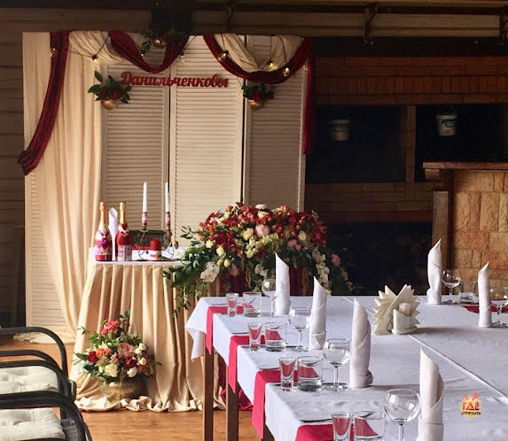 Основной банкетный зал в «РестПарк Камин» фотография №1