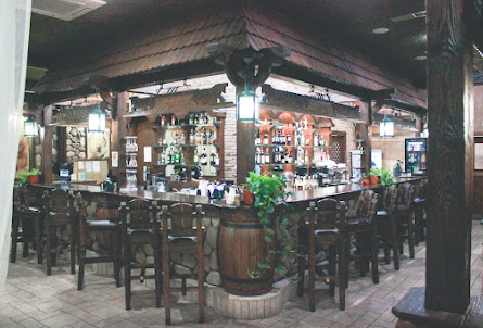 Бар  «Барин» в Ресторан «У дуба»