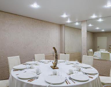  ресторан Эмиз