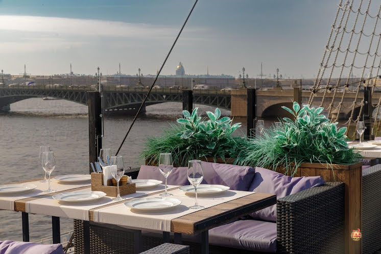 Видовая летняя терраса в «Фрегат «Благодать»» фотография №5