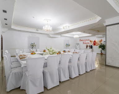  ресторан Империя Плаза