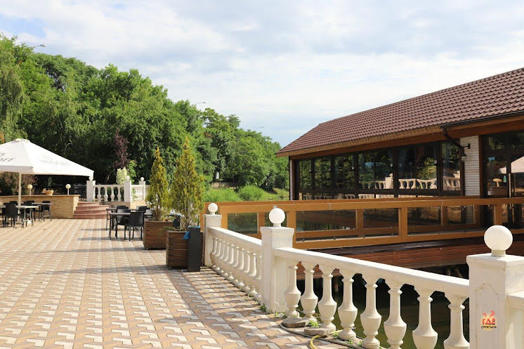 Летняя терраса на воде в «Белая береза» фотография №5