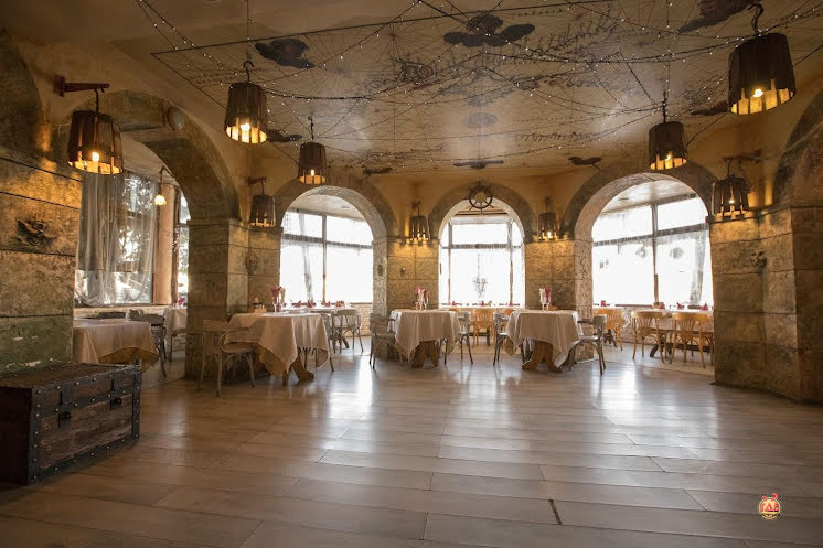 Банкетный зал на 1 этаже в «Пиратская Харчевня» фотография №1