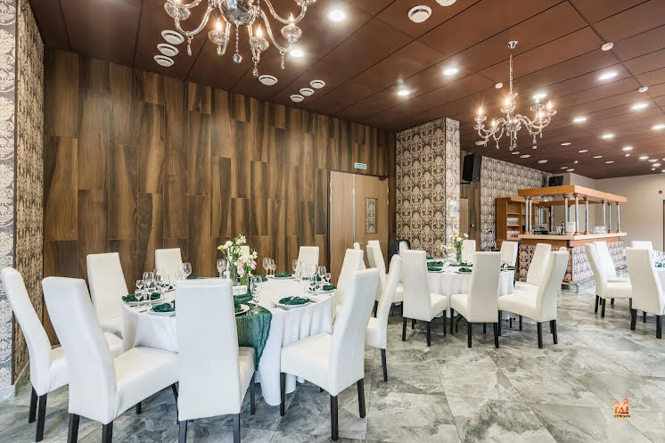 Основной зал ресторанного комплекса в «БОР» фотография №12