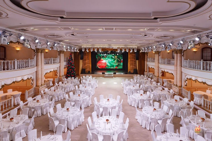 Большой зал в «Золотые ворота Сибири» фотография №1