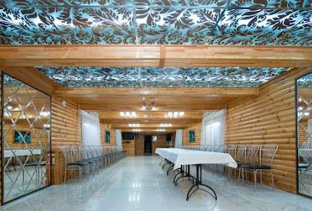 Зал «Деревянный» в Зал «Стеклянный»