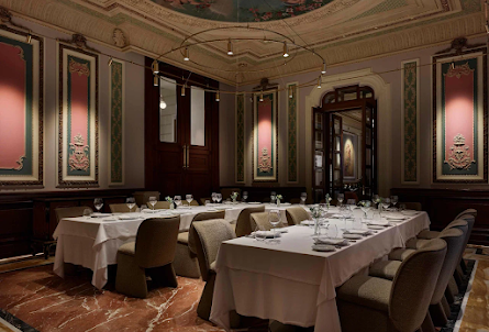 Каминный зал в Зал «Альпийская роза»