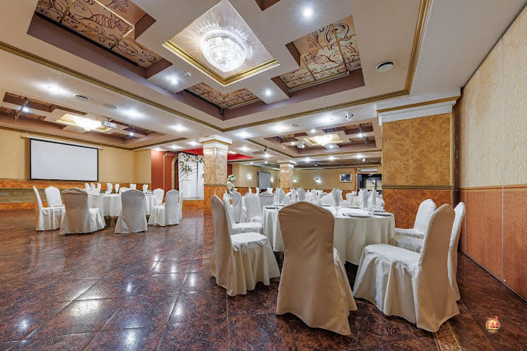 Зал «Голден холл» в «АМАКС Золотое кольцо» фотография №2