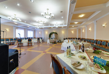 Банкетный зал в Зал «Кристалл»