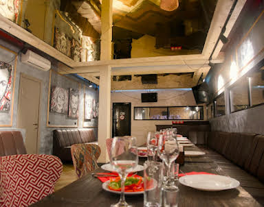  ресторан Караоке-клуб Shizgara на Автозаводе