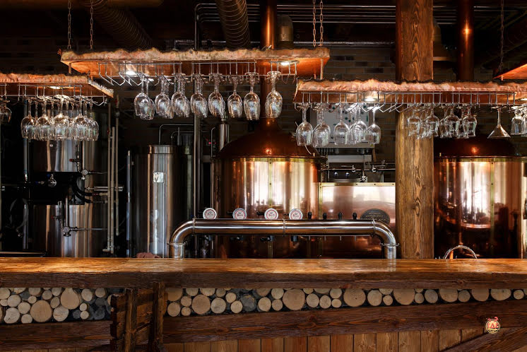 Основной зал в «Место Встречи на Загребском Бульваре» фотография №7