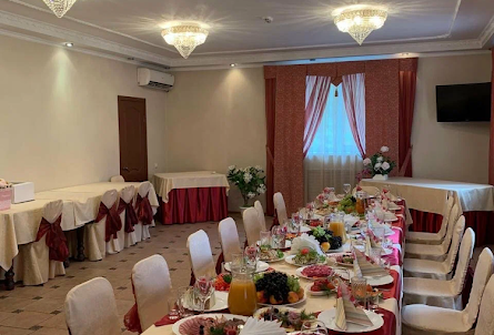 Малый зал  в Малый зал 