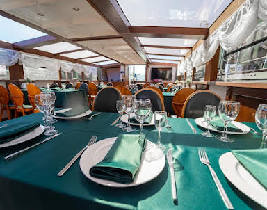 Корпоратив в Теплоход "Генерал"