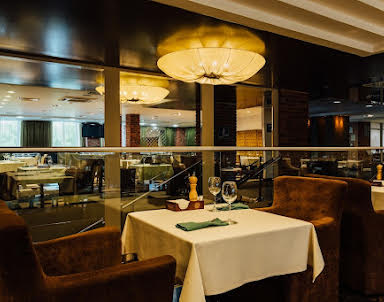  ресторан Бенефит Плаза