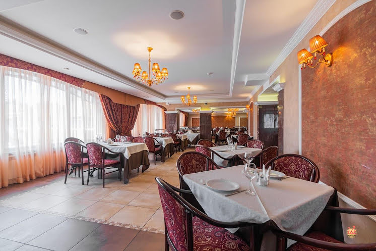 Основной зал второго этажа в «Старый Пловдив» фотография №12