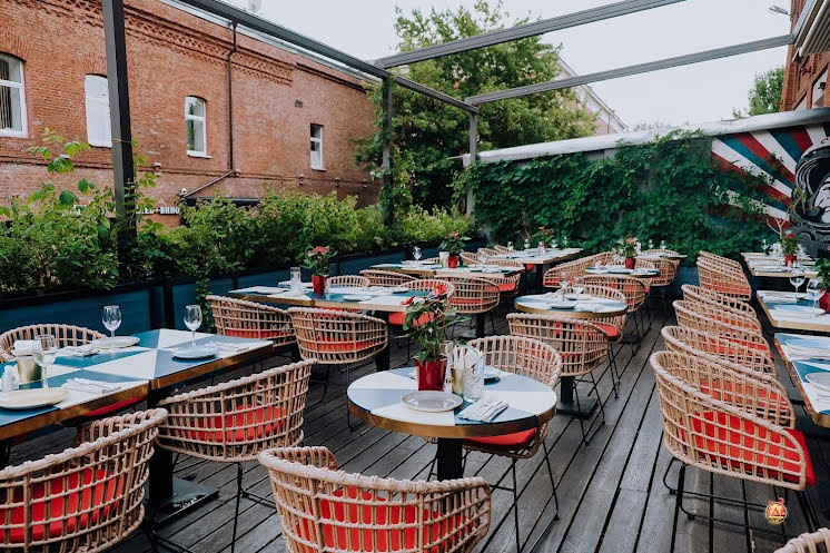 Летняя терраса в «Slava» фотография №3