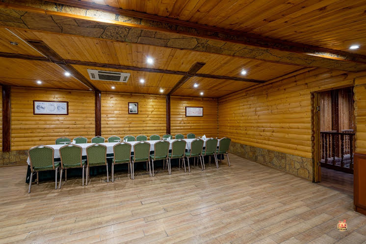 Деревянный зал в «Никольское» фотография №10