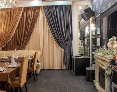  ресторан Академия Караоке на Ширямова