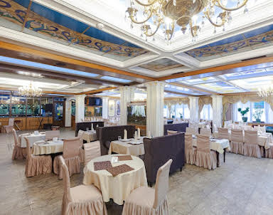  ресторан Грин Палас