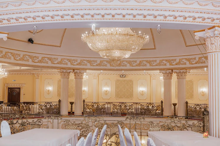 Зал "Центральный" в «Версаль» фотография №1