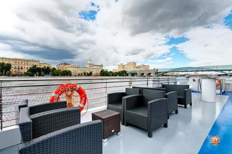 Верхняя палуба в «Ривер Лаундж-2» фотография №9