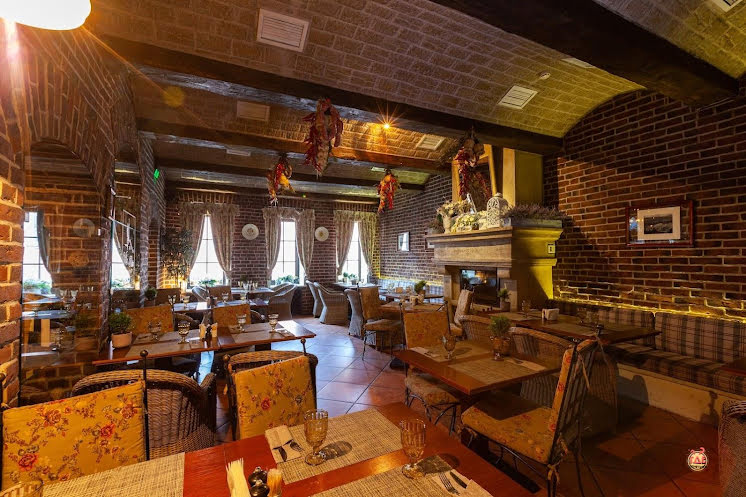 Зал с камином в «Вилла Паста» фотография №3