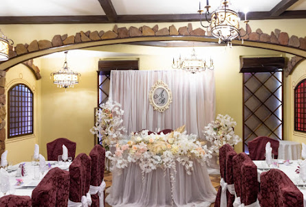 Основной зал в Малый зал