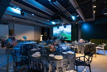 Зеленый зал в Синий зал