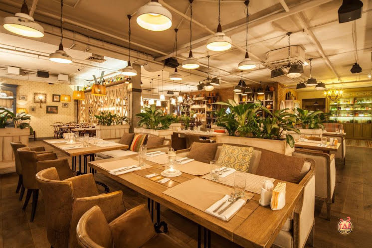 Основной зал в «Кувшин» фотография №4