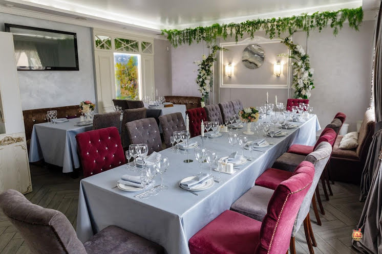 Основной зал в «Вилла» фотография №5