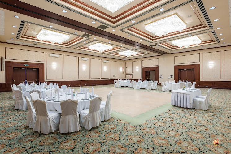 Банкетный зал «Петровский» в «Азимут Отель Аэростар» фотография №18