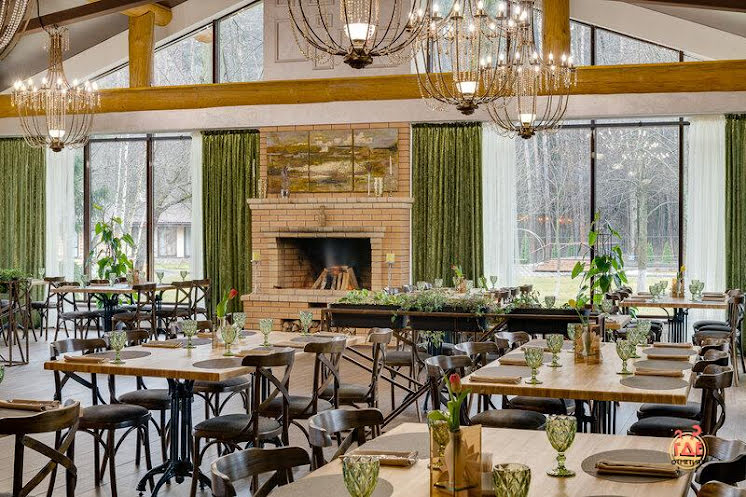 Зал ресторана в «LaFa» фотография №1