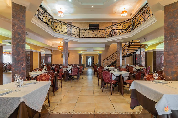 Основной зал второго этажа в «Старый Пловдив» фотография №15