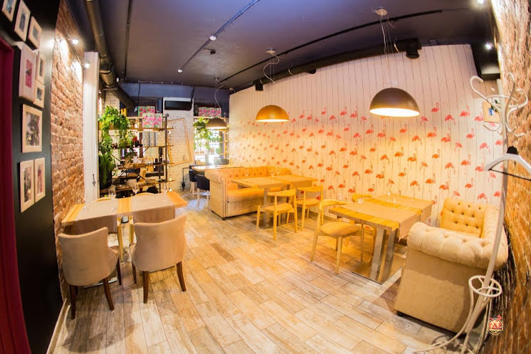 Малый "Фламинго"  в «Family Friends» фотография №2