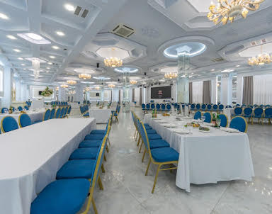  ресторан Golden Plaza