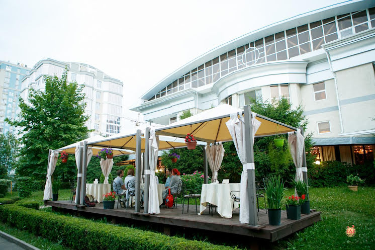 Летняя веранда в «Шереметев Парк Отель» фотография №3