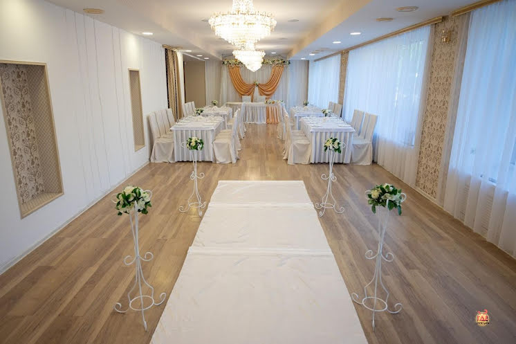 Зал на 60 человек в «Золотой Принц» фотография №2