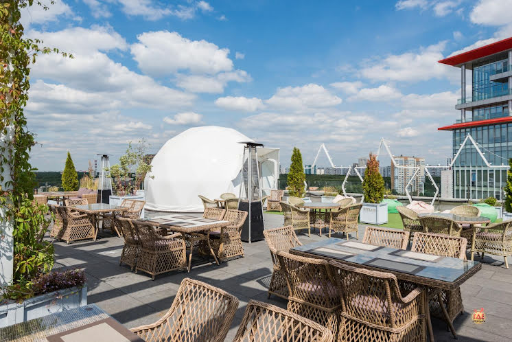 Большая веранда в «Сытый лось на Кунцево» фотография №3