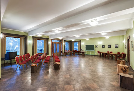 Зал «Философ» в Зал «Библиотека»