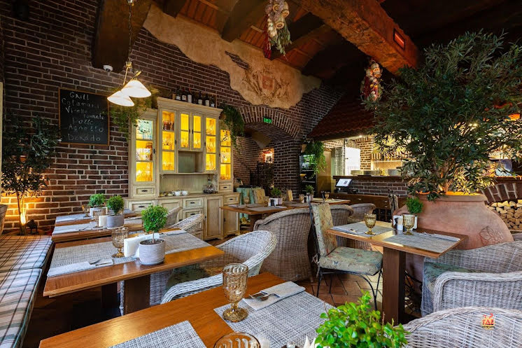 Зал на первом этаже в «Вилла Паста» фотография №8