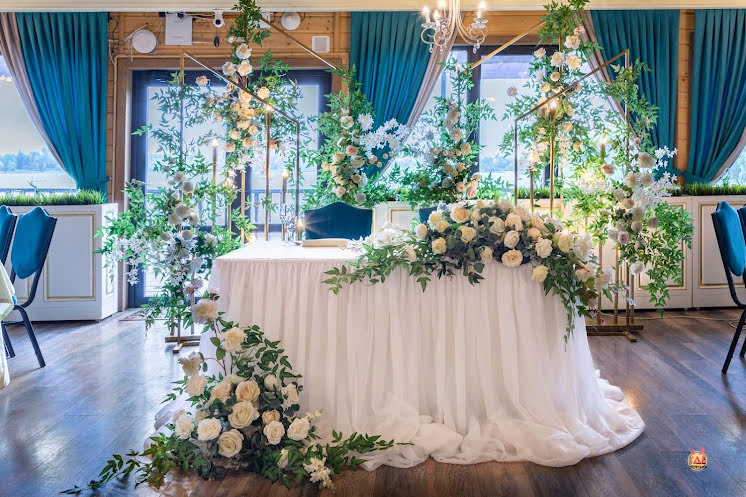 Основной зал в «Жульен» фотография №11