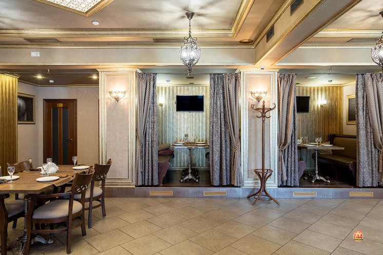 Основной зал  в «RestAis» фотография №2