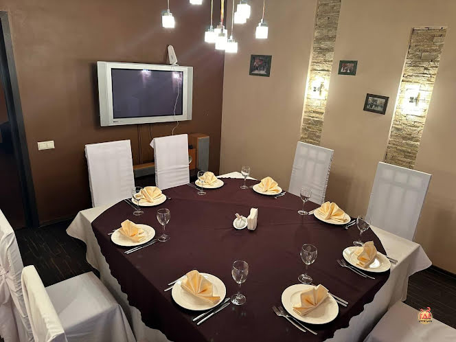 Зал на 12 человек в «Пироговский дворик» фотография №1