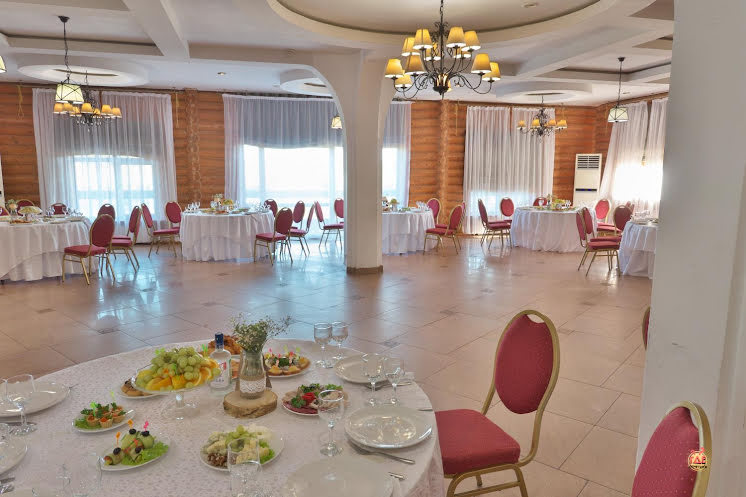 Банкетный зал в «Семигорье» фотография №15