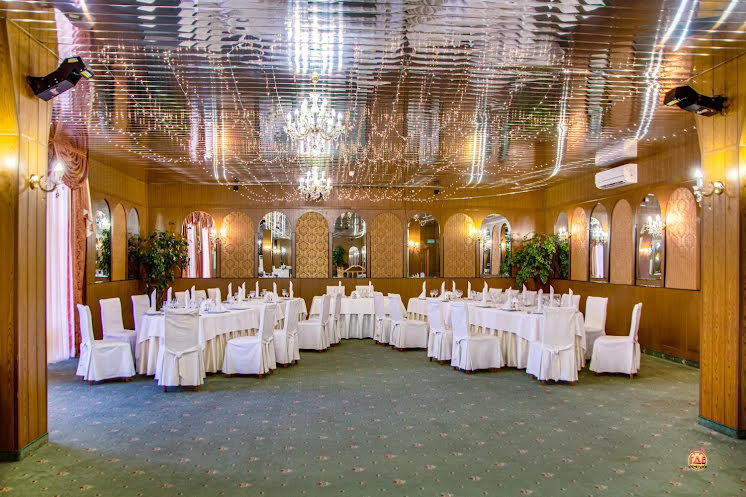 Основной зал в «Рандеву» фотография №1