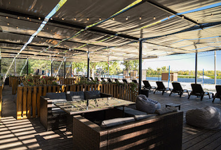 Лаундж-зона в Лаундж-зона