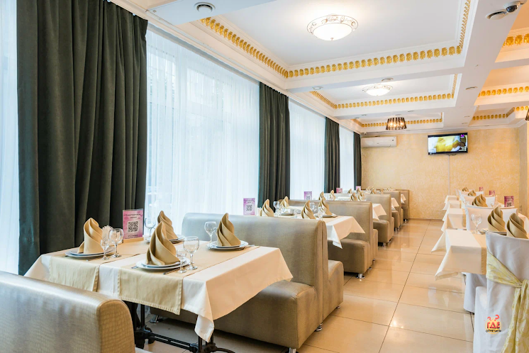 Основной зал в «Уют» фотография №17