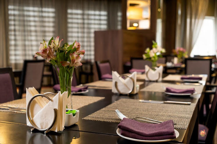 Ресторан Emerald в «DoubleTree by Hilton Tyumen» фотография №6