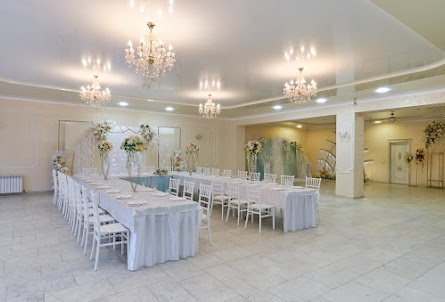 Большой зал в Малый зал