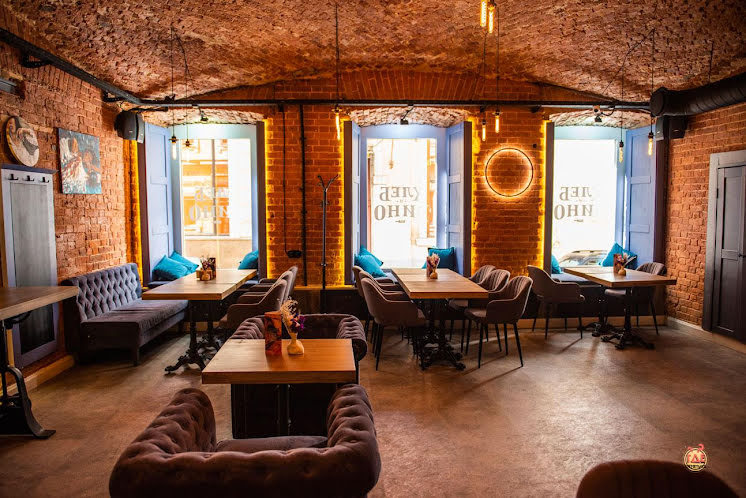 Малый зал в «Хлеб и вино на Тверской» фотография №1